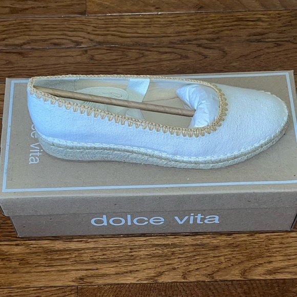 Dolce Vita Morgan Platform Flats Ivory Canvas Women’s 8 Wraparound Ankle Strap - Picture 2 of 14